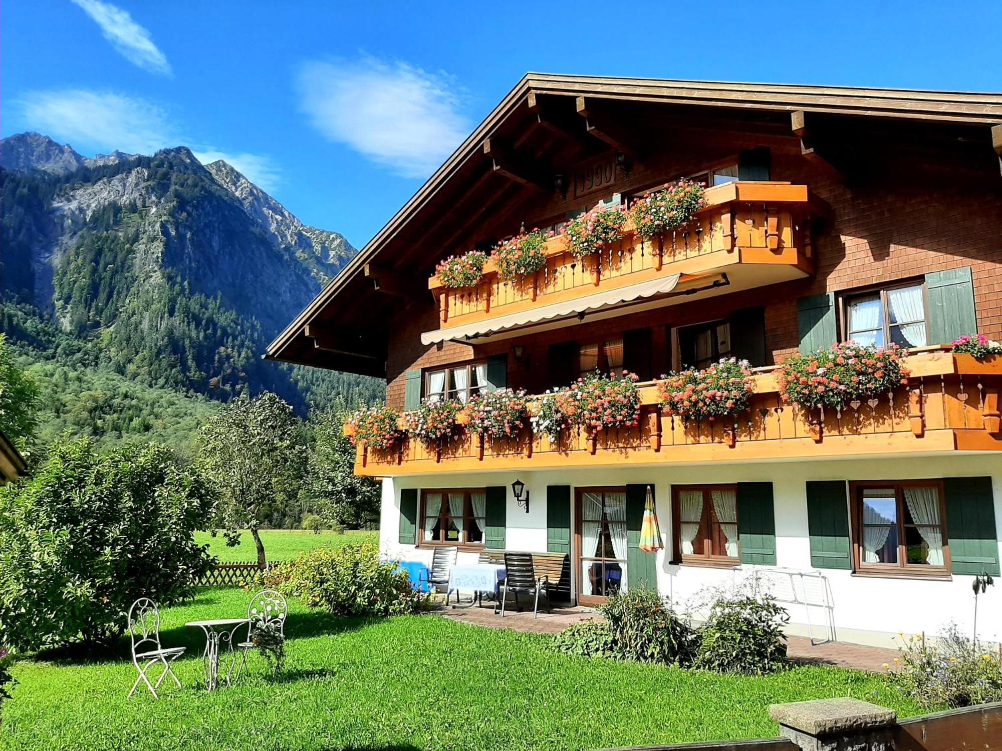 Ferienwohnung Haus Angelika Bad Hindelang Exterior foto